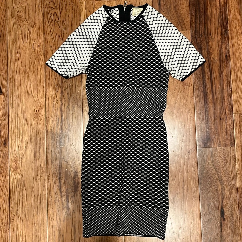 Torn by Ronny Kobo black and white short sleeve knit dress size small